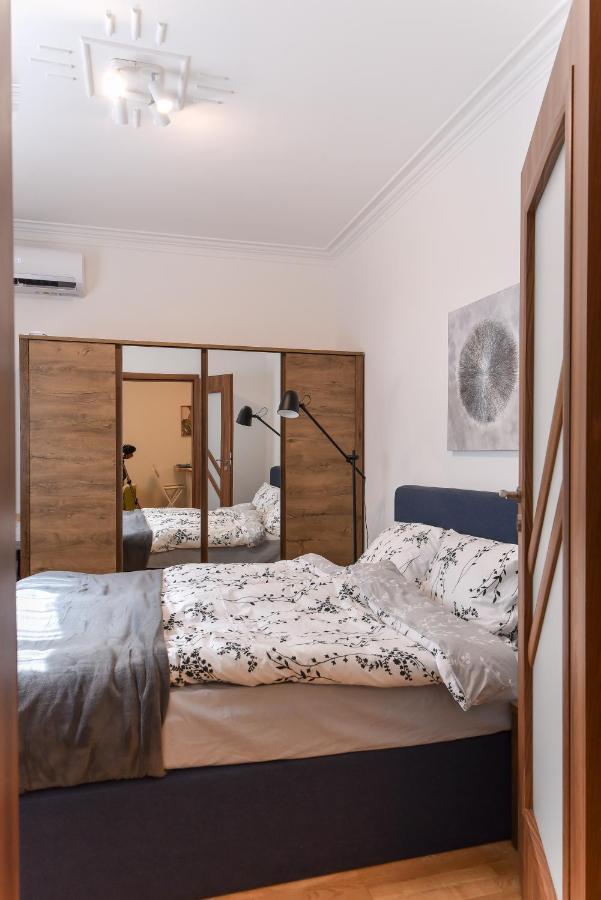 Cosy & Renovated 2bd Flat Near Vitoshka By Flat Mаnager Apartamento Sofía